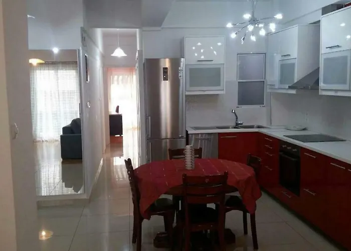 Ani\'S Apartments