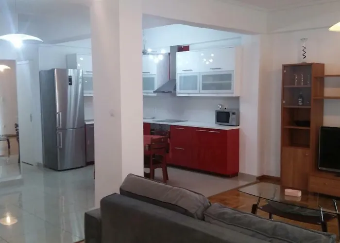 Ani\'S Apartments